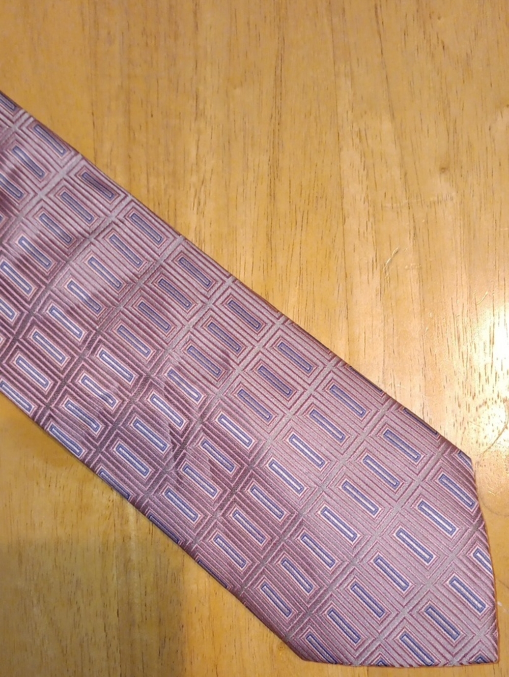 Henry Jacobson Men's Geometric Pattern Tie in Mauve and Blue